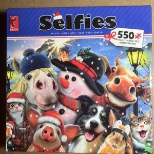 🧩 New in original bag 550 piece “Christmas Selfies” puzzle. Unopened. So cute!